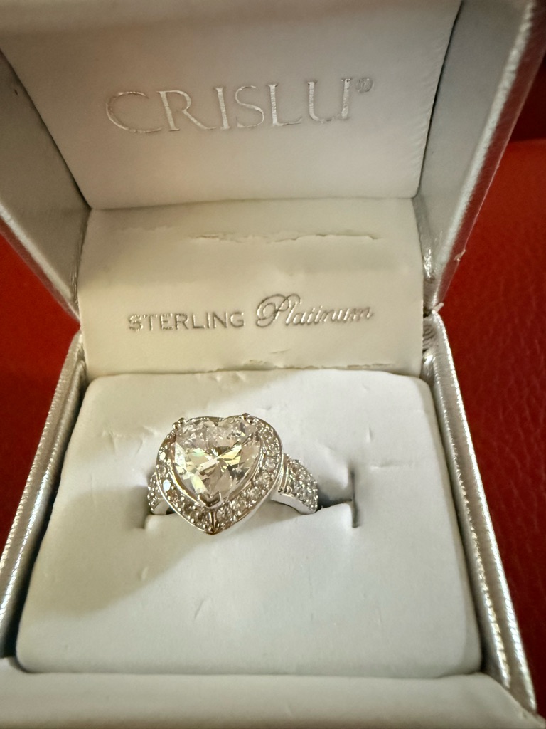 Crislu Sterling Platinum Heart Halo Ring In Silver 175$